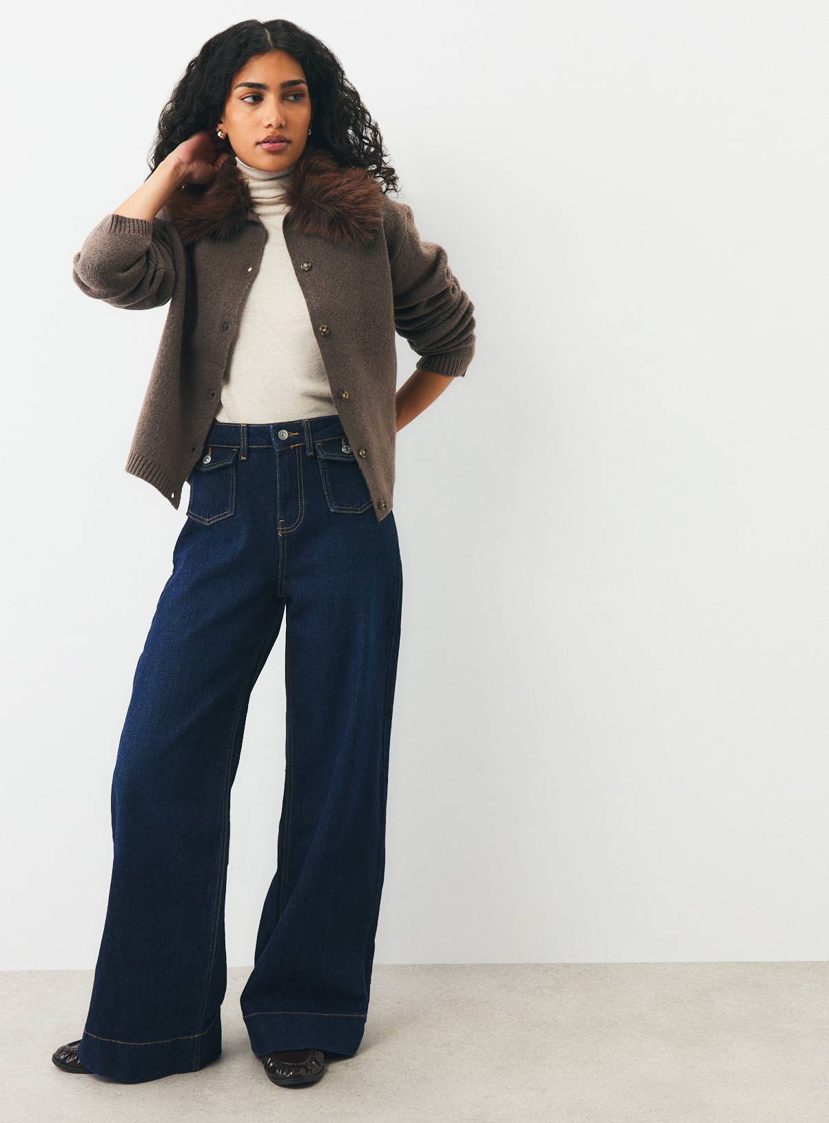 Patch Pocket Relaxed Flare Jeans 14S - Image 1